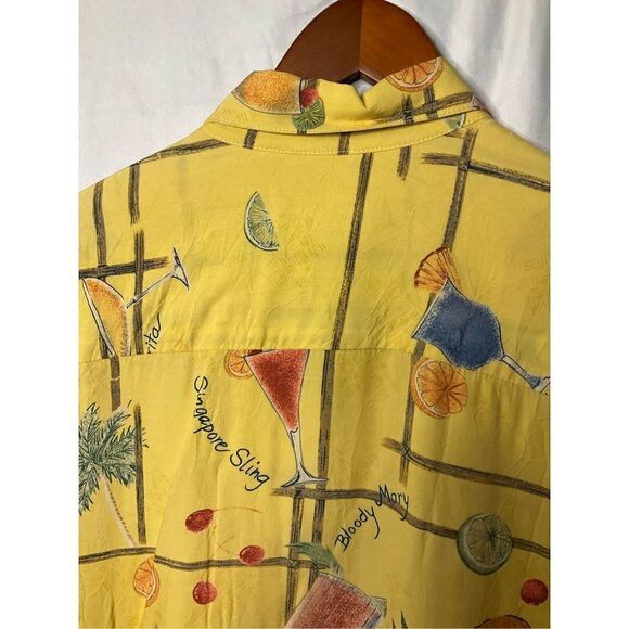 COPY - Tori Richard size medium men's button collard short sleeve casual shirt … - Picture 7 of 9